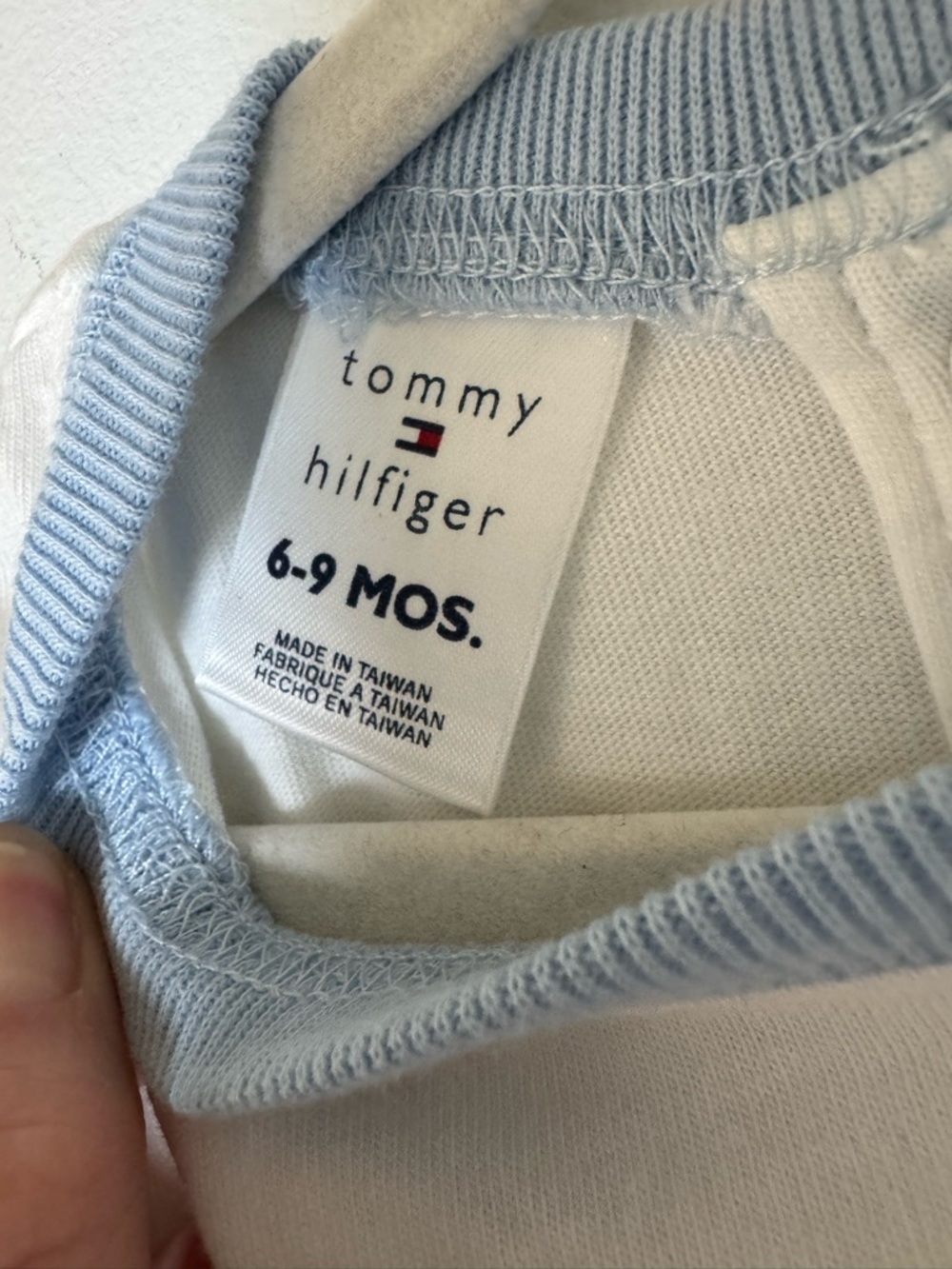 Tommy Hilfiger Baby Shirt 6-9M NWT Fish Graphic Blue Trim Tee - Picture 4 of 6